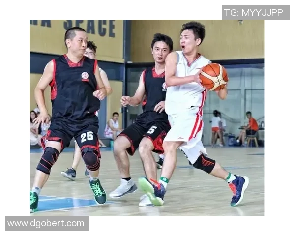 杭州篮球队总决赛精彩表现解析展现团队力量与战术智慧